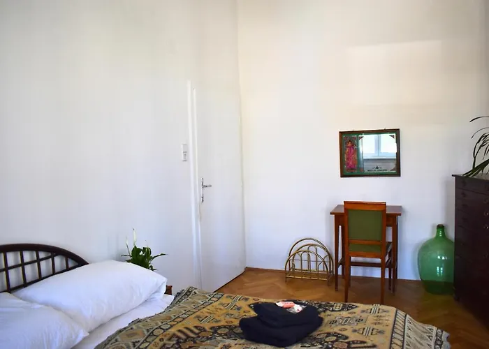 Vintage House - Lgbtq & Female Friendly Ubytování v soukromí Vídeň